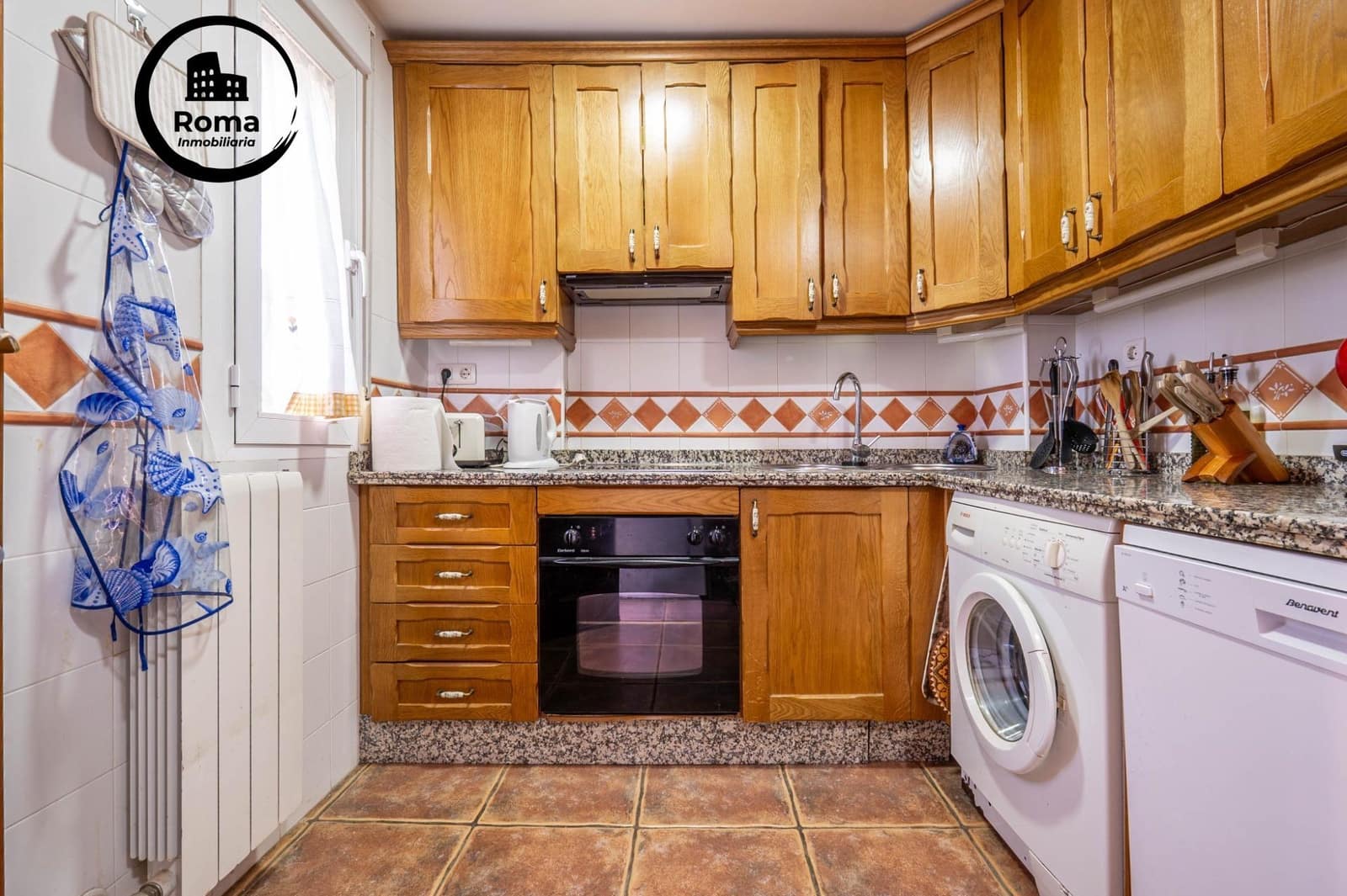 3 sovrum Villa till salu i La Zubia med pool garage - 350 000 € (Ref: 9831656)