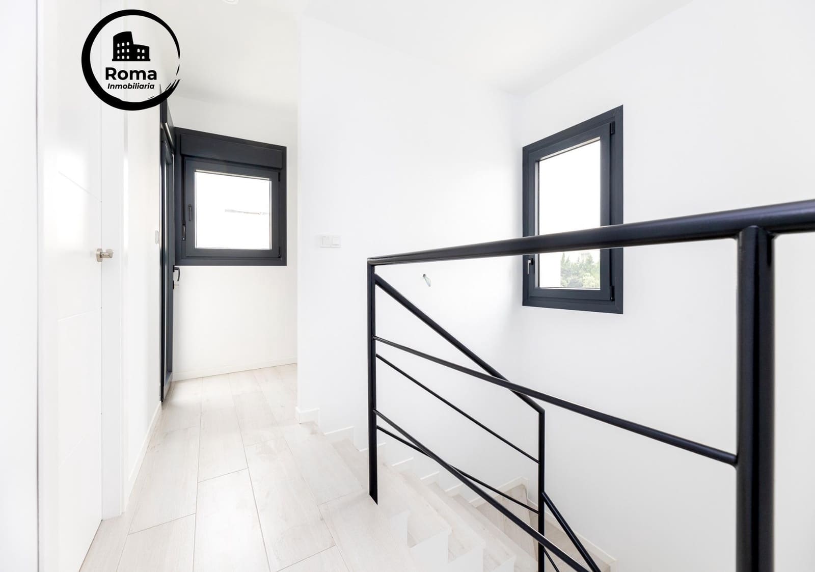 3 soverom Villa til salgs i La Zubia med svømmebasseng garasje - € 400 000 (Ref: 9839438)