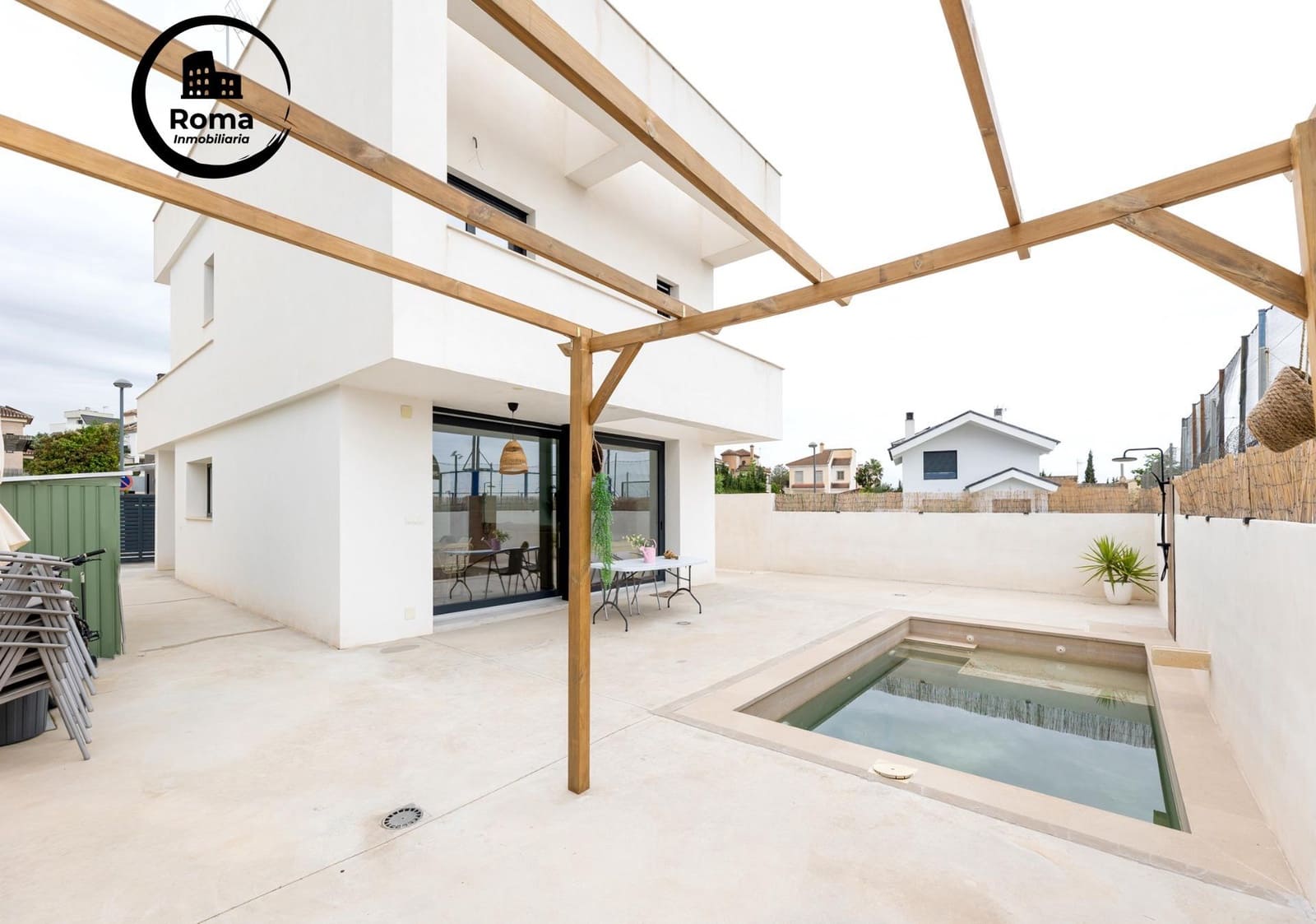 3 soverom Villa til salgs i La Zubia med svømmebasseng garasje - € 400 000 (Ref: 9839438)