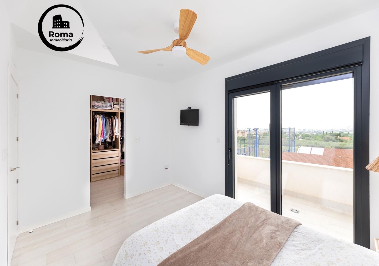 3 soverom Villa til salgs i La Zubia med svømmebasseng garasje - € 400 000 (Ref: 9839438)