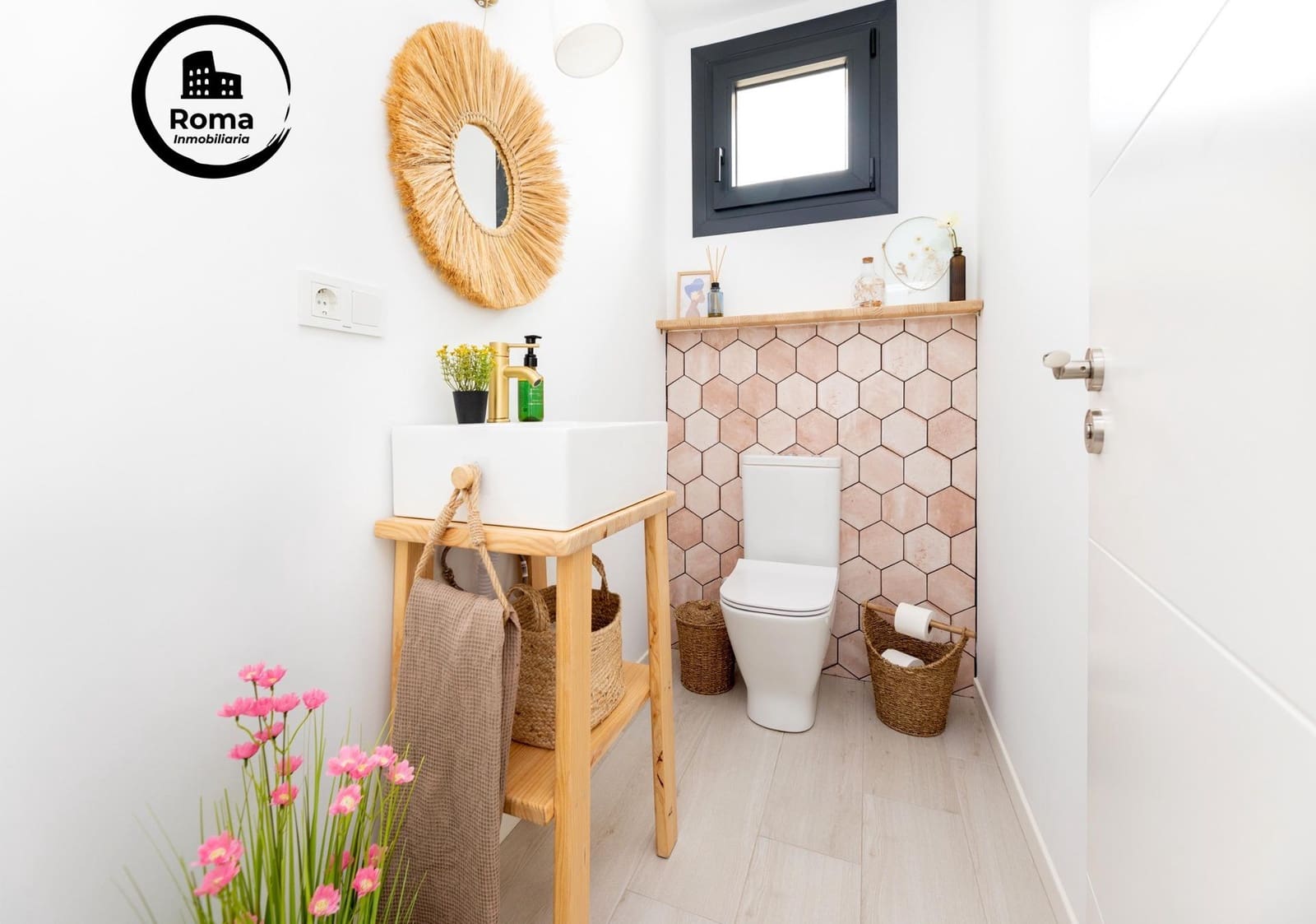 3 soverom Villa til salgs i La Zubia med svømmebasseng garasje - € 400 000 (Ref: 9839438)