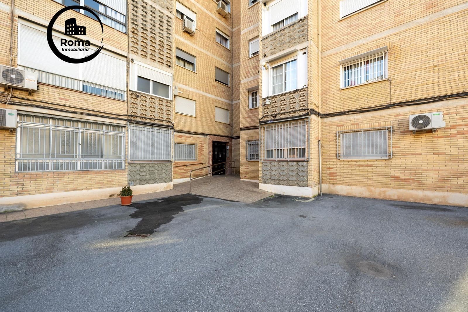 3 soveværelse Lejlighed til salg i Granada by med garage - € 199.900 (Ref: 9843660)