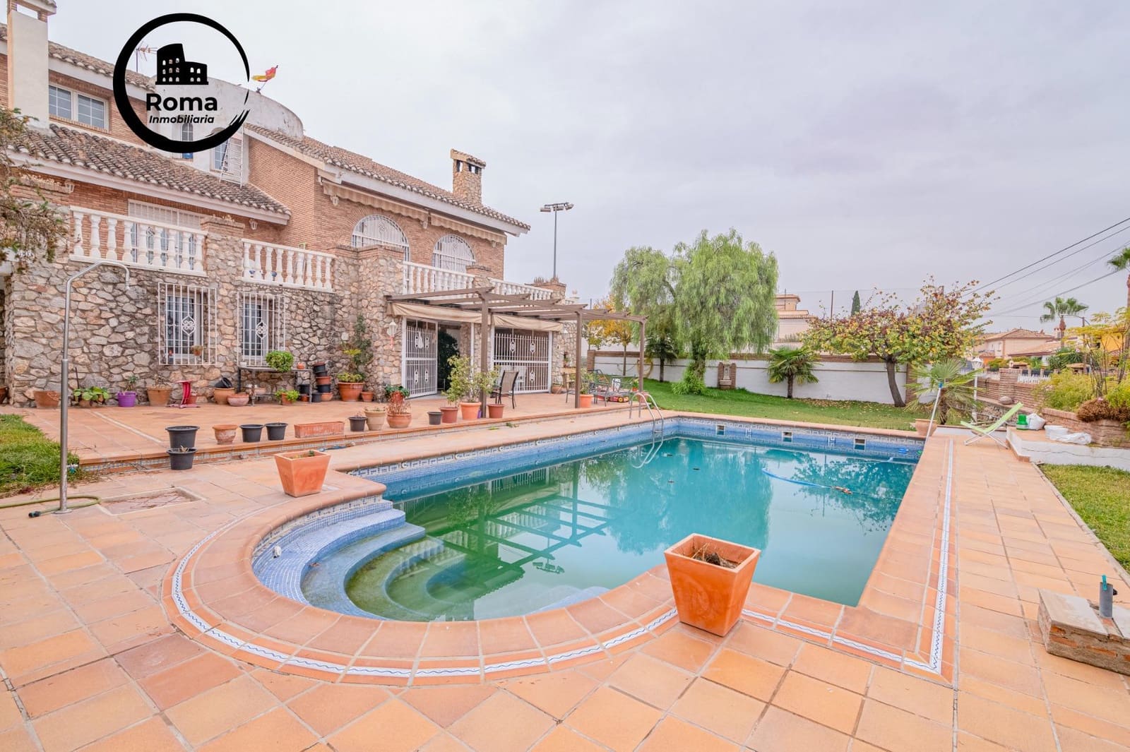 5 sovrum Villa till salu i La Zubia med pool garage - 1 190 000 € (Ref: 9894039)