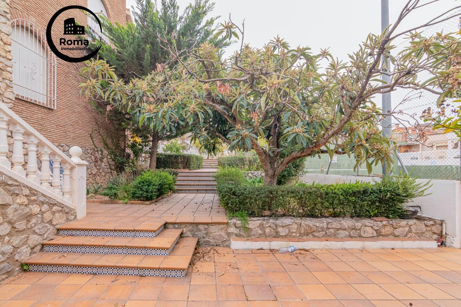 5 sovrum Villa till salu i La Zubia med pool garage - 1 190 000 € (Ref: 9894039)
