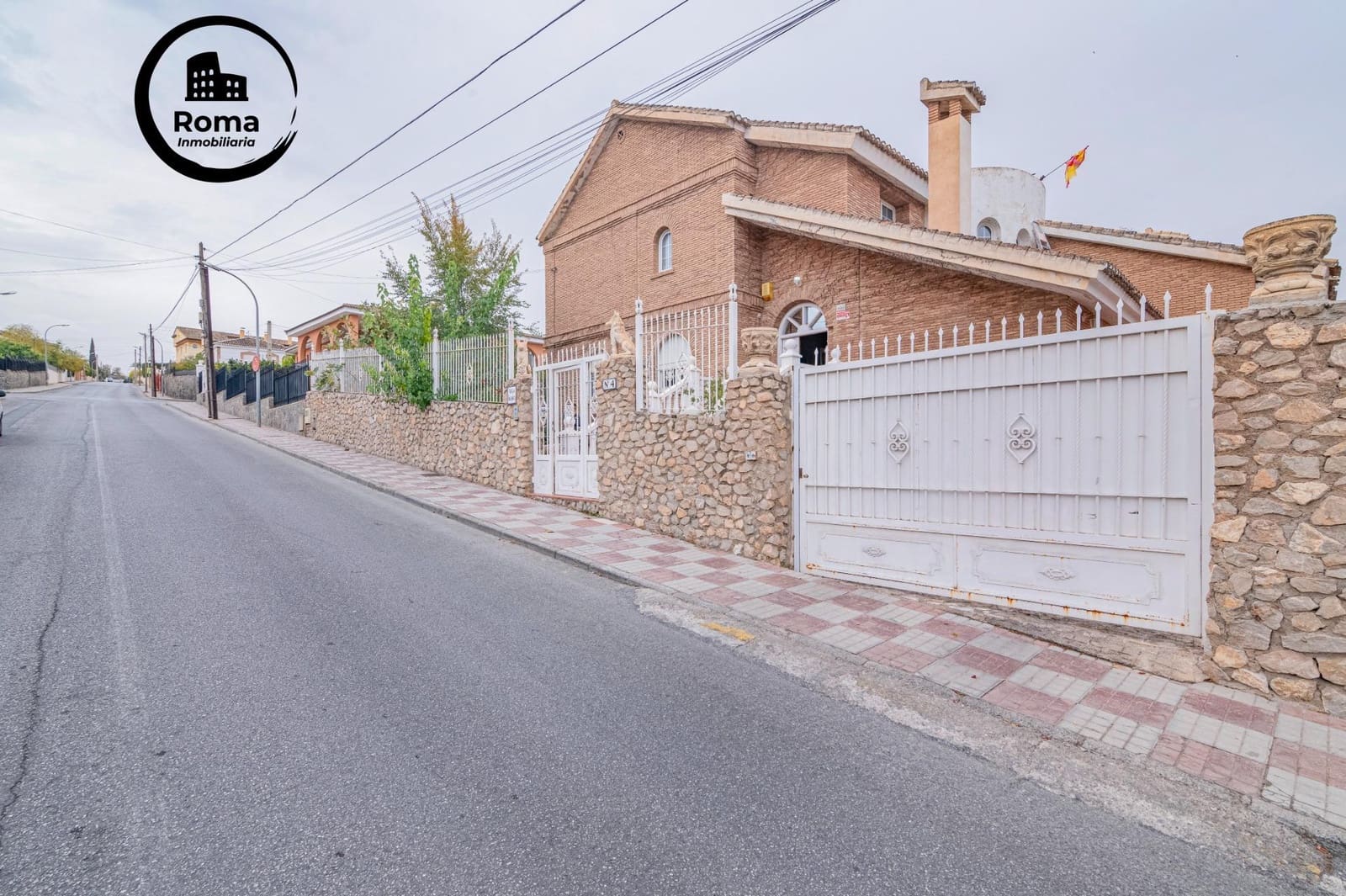 5 sovrum Villa till salu i La Zubia med pool garage - 1 190 000 € (Ref: 9894039)