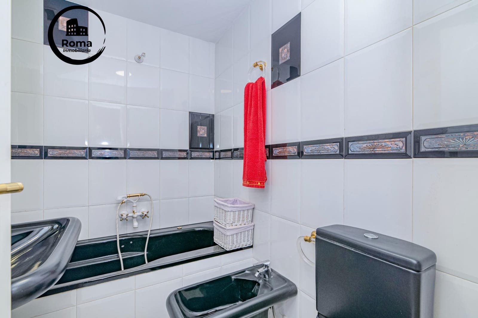 5 sovrum Villa till salu i La Zubia med pool garage - 1 190 000 € (Ref: 9894039)