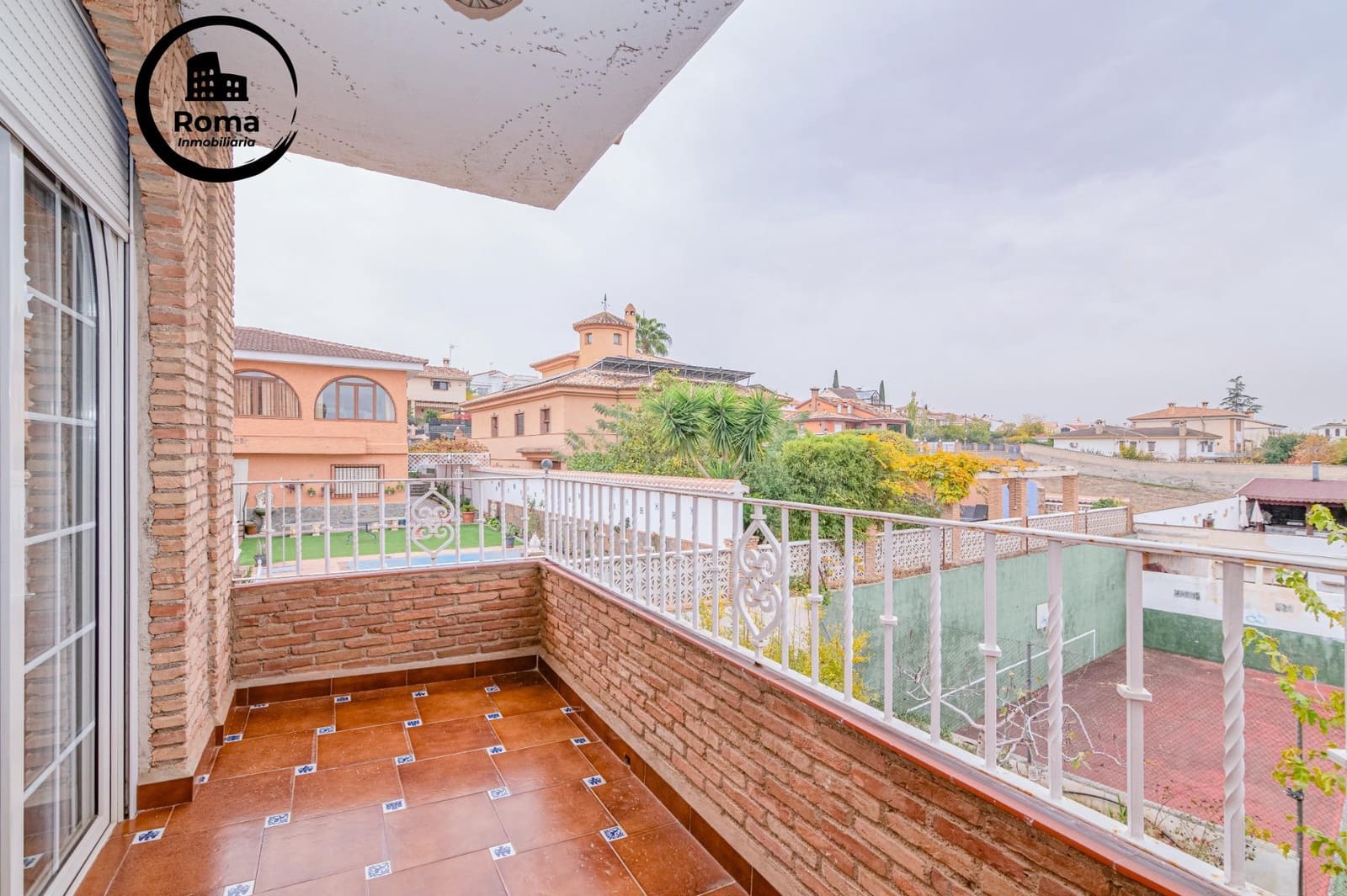 5 sovrum Villa till salu i La Zubia med pool garage - 1 190 000 € (Ref: 9894039)