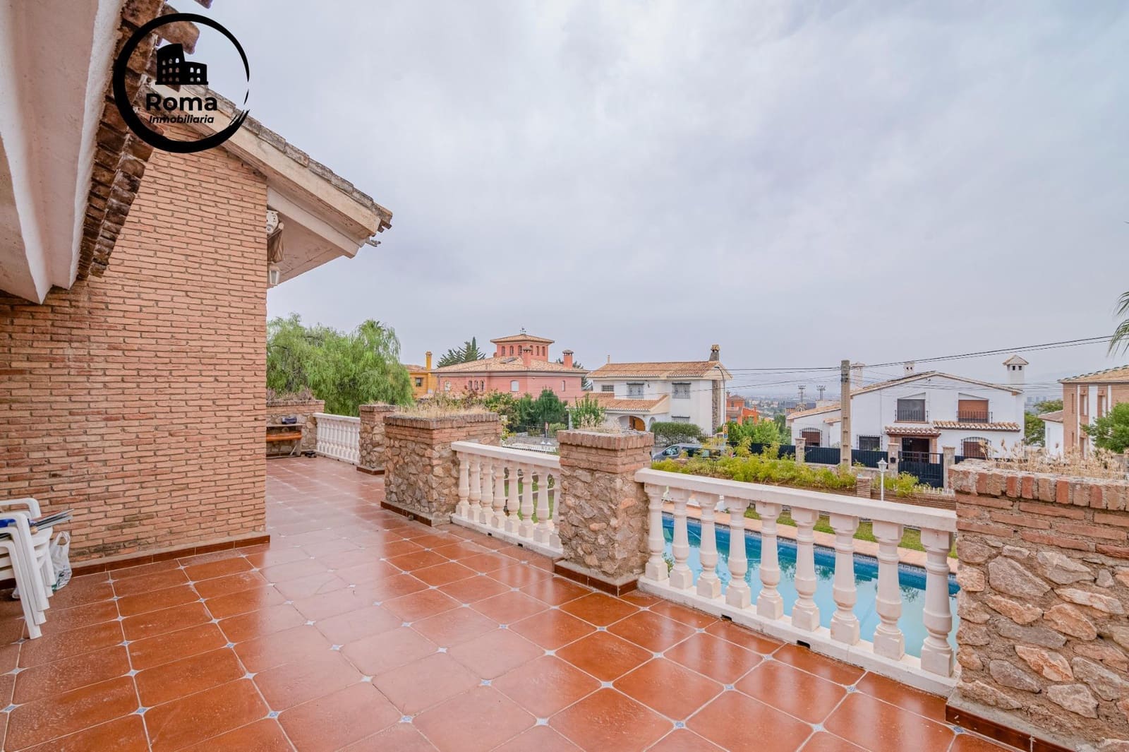 5 sovrum Villa till salu i La Zubia med pool garage - 1 190 000 € (Ref: 9894039)