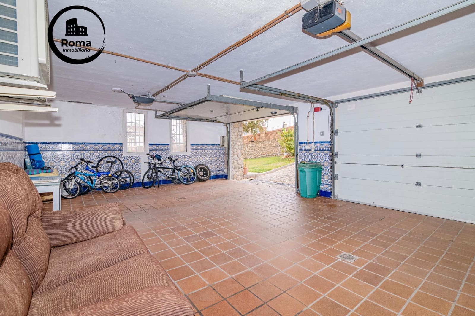 5 sovrum Villa till salu i La Zubia med pool garage - 1 190 000 € (Ref: 9894039)