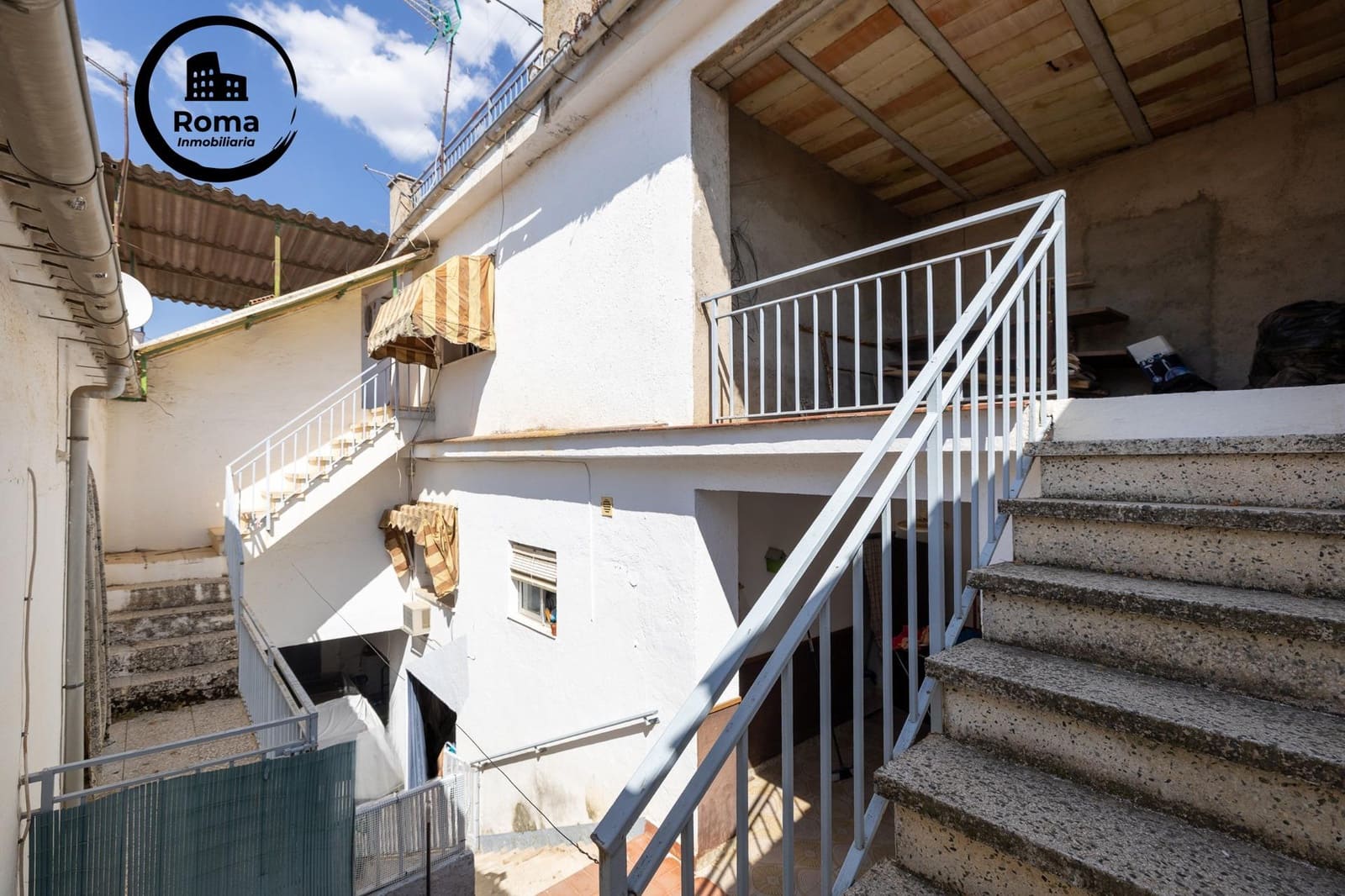 6 bedroom Townhouse for sale in Monachil - € 300,000 (Ref: 9894046)