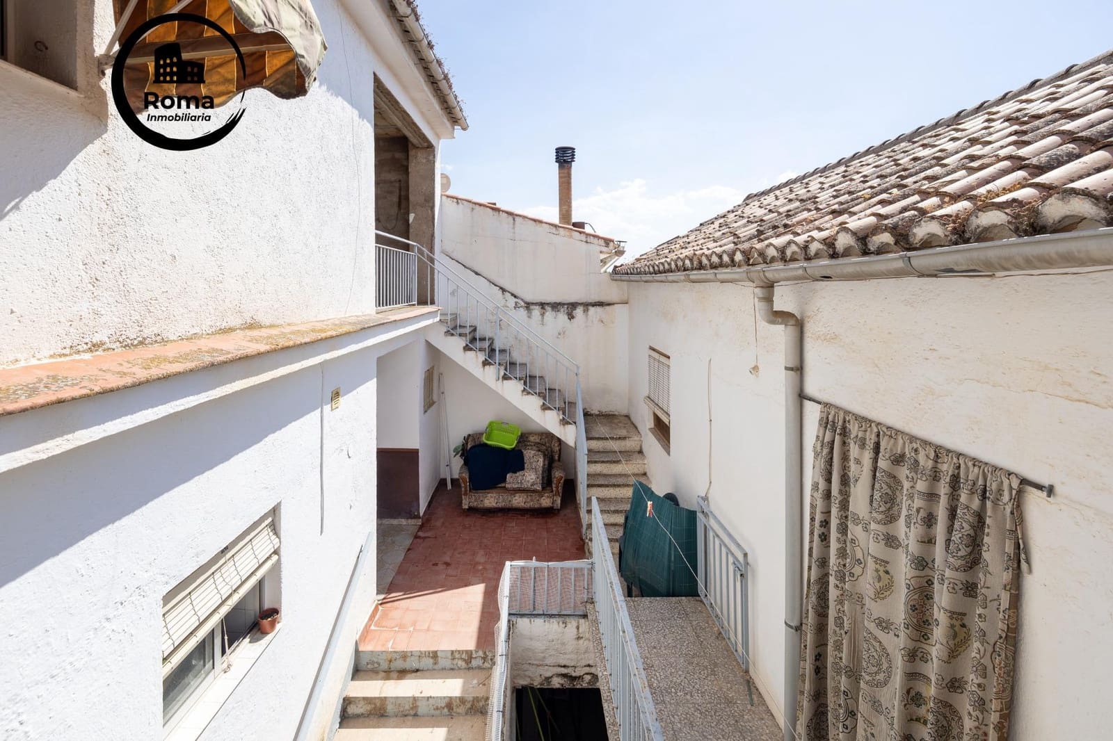 6 bedroom Townhouse for sale in Monachil - € 300,000 (Ref: 9894046)