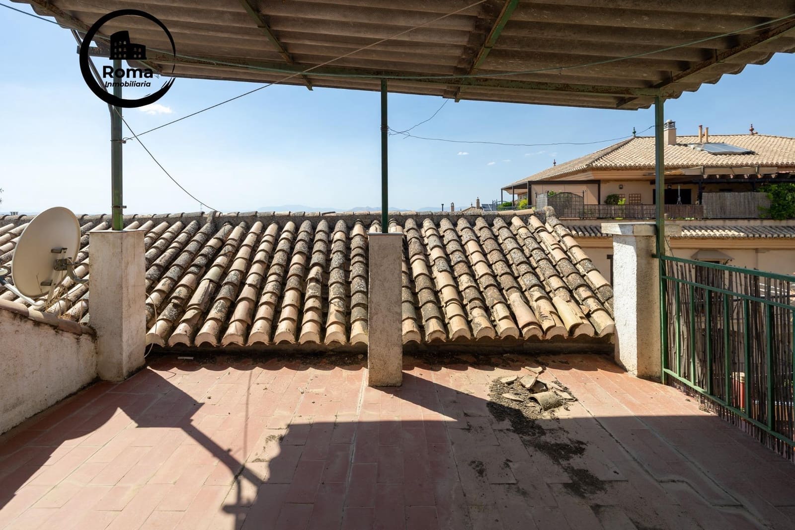 6 bedroom Townhouse for sale in Monachil - € 300,000 (Ref: 9894046)