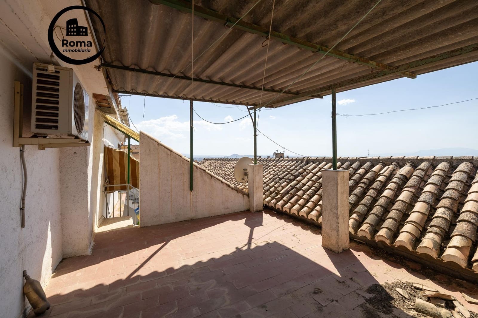 6 bedroom Townhouse for sale in Monachil - € 300,000 (Ref: 9894046)