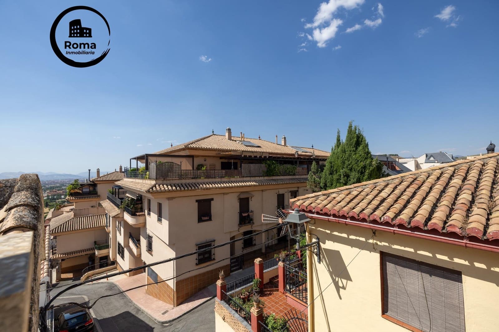 6 bedroom Townhouse for sale in Monachil - € 300,000 (Ref: 9894046)