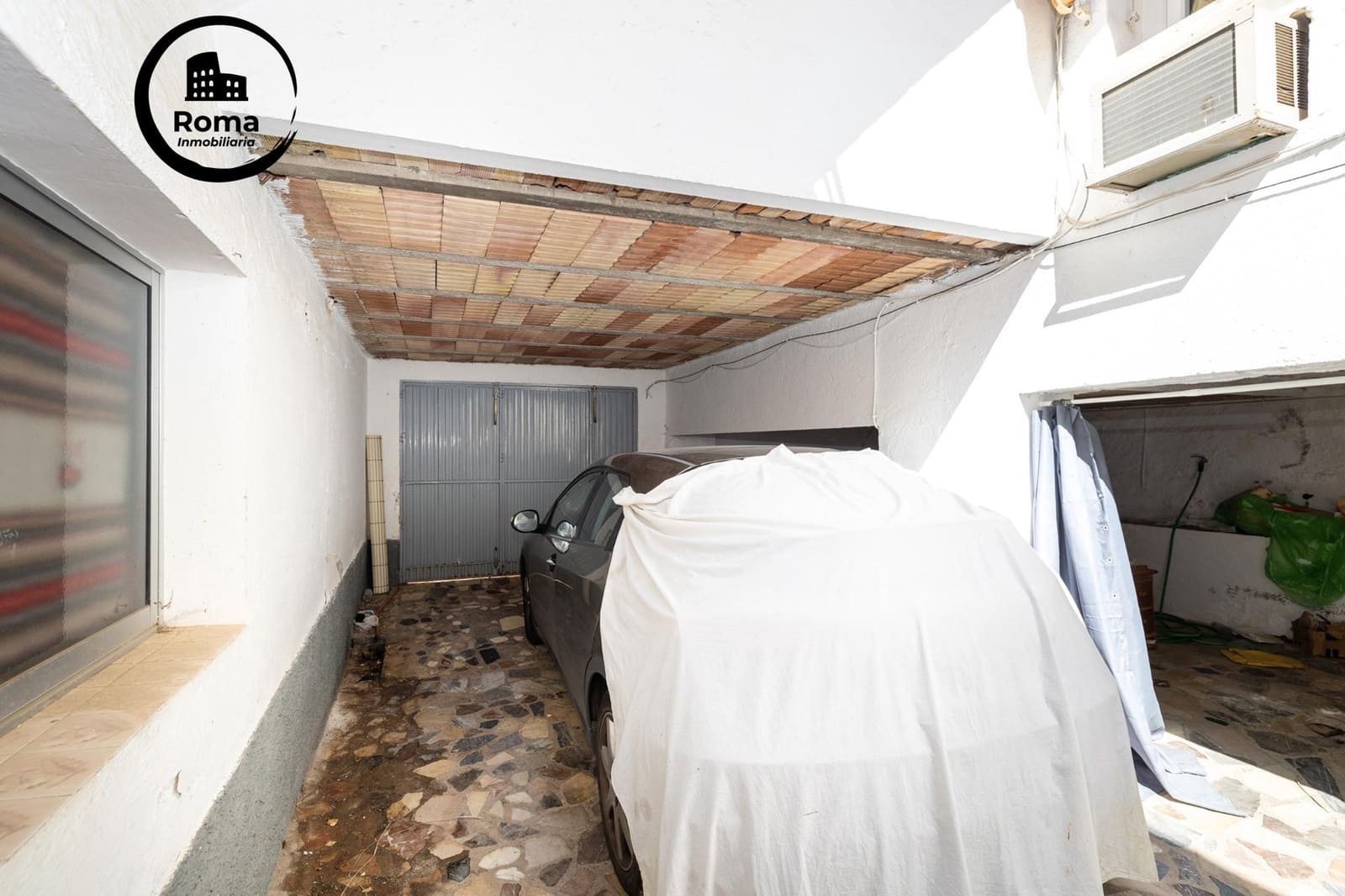 6 bedroom Townhouse for sale in Monachil - € 300,000 (Ref: 9894046)