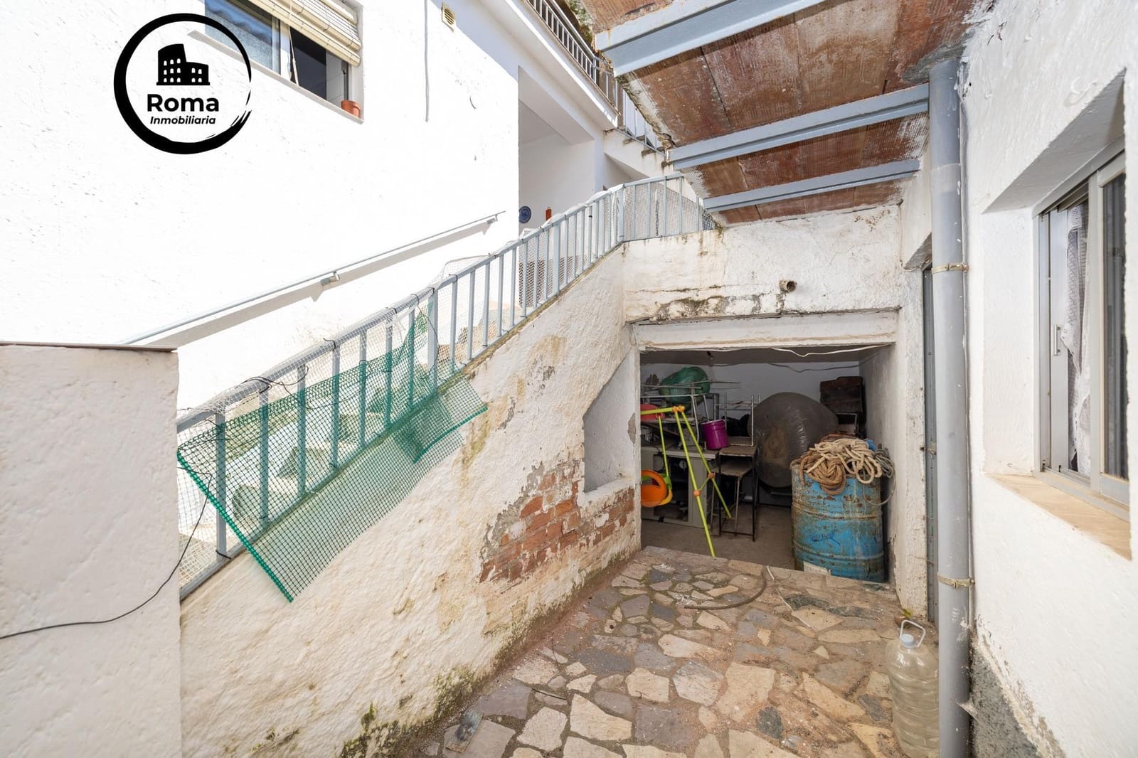 6 bedroom Townhouse for sale in Monachil - € 300,000 (Ref: 9894046)