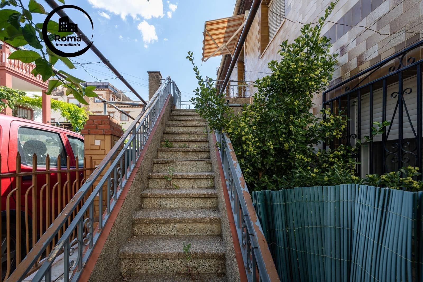 6 bedroom Townhouse for sale in Monachil - € 300,000 (Ref: 9894046)