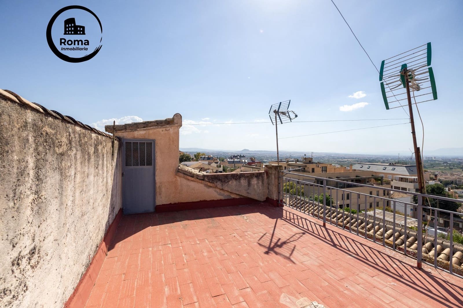 6 bedroom Townhouse for sale in Monachil - € 300,000 (Ref: 9894046)
