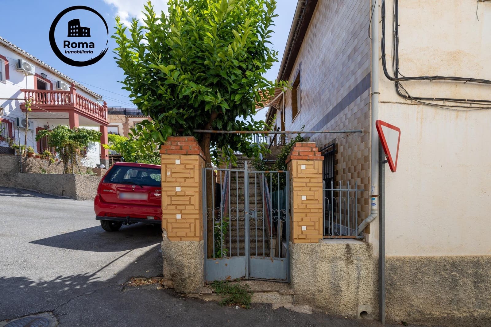 6 bedroom Townhouse for sale in Monachil - € 300,000 (Ref: 9894046)