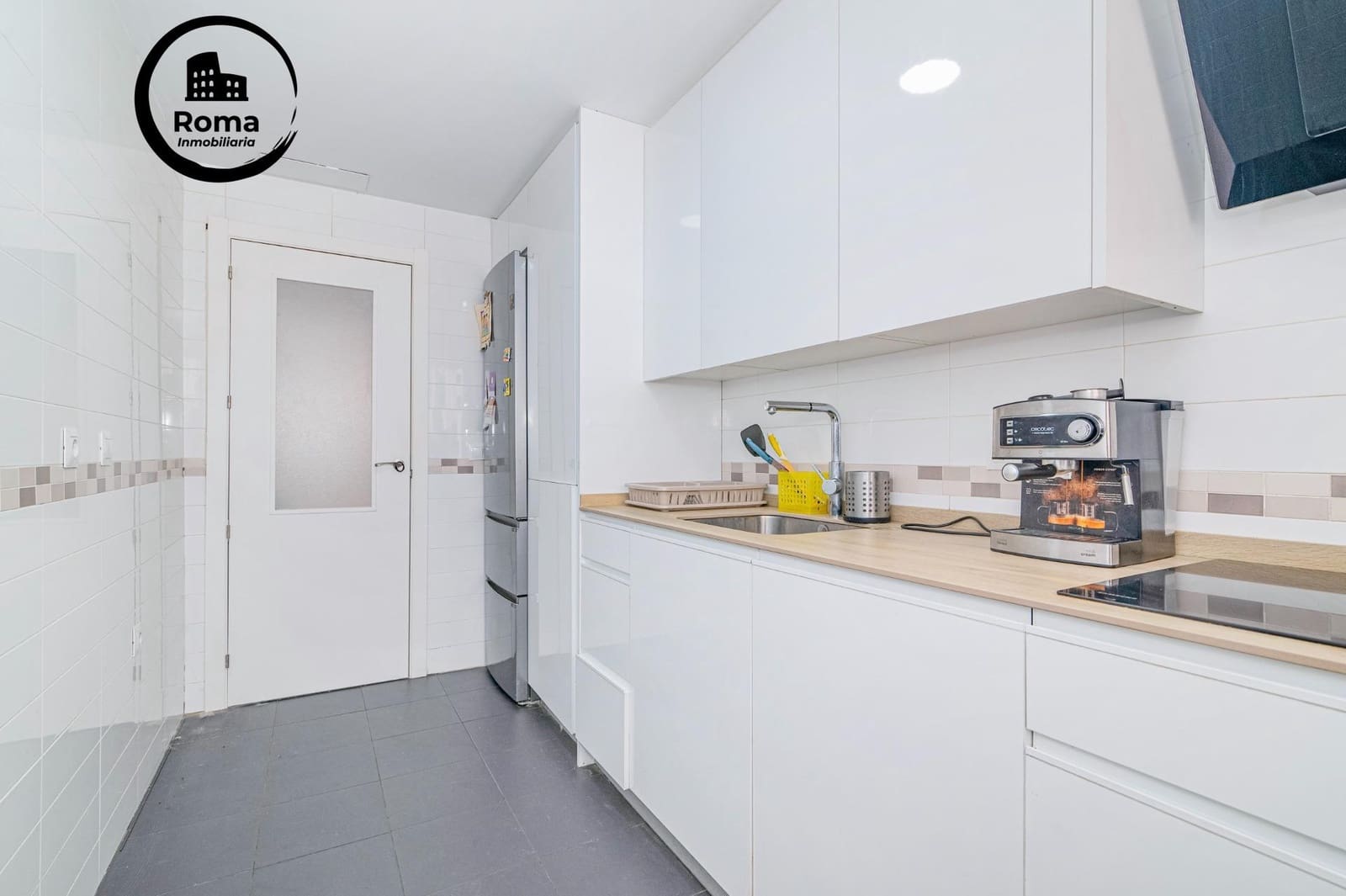 2 slaapkamer Appartement te koop in La Zubia met garage - € 195.000 (Ref: 9894047)