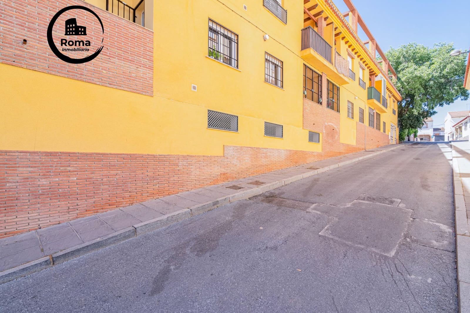 2 slaapkamer Appartement te koop in La Zubia met garage - € 195.000 (Ref: 9894047)