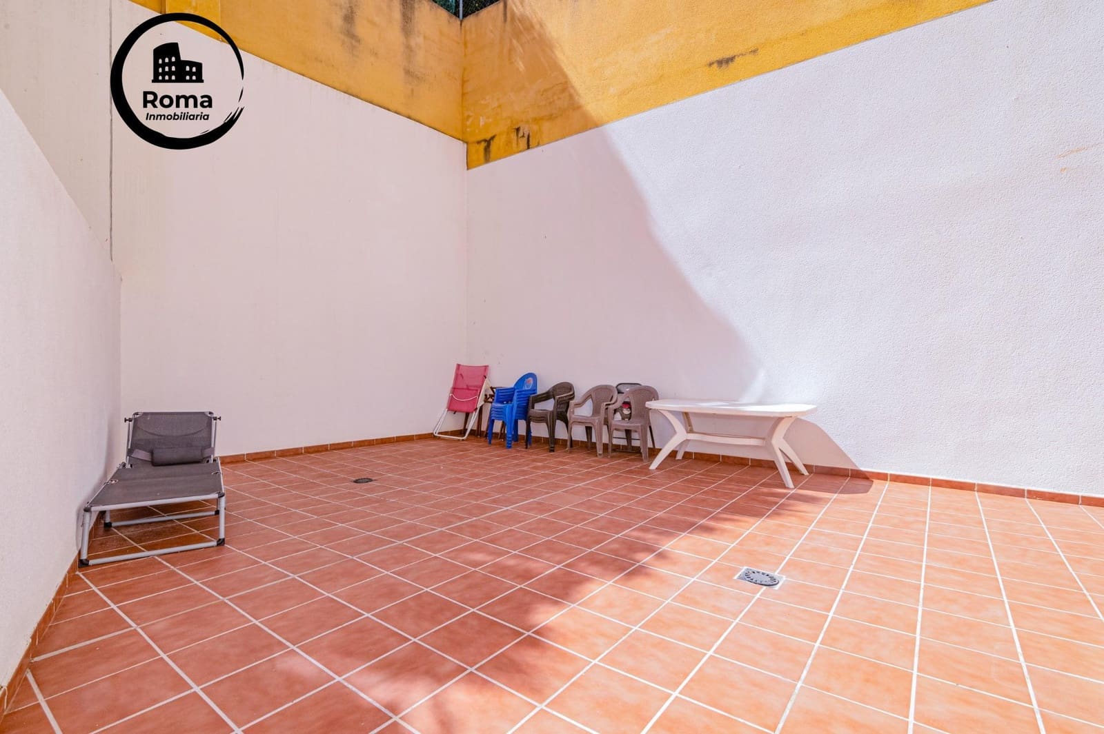 2 slaapkamer Appartement te koop in La Zubia met garage - € 195.000 (Ref: 9894047)
