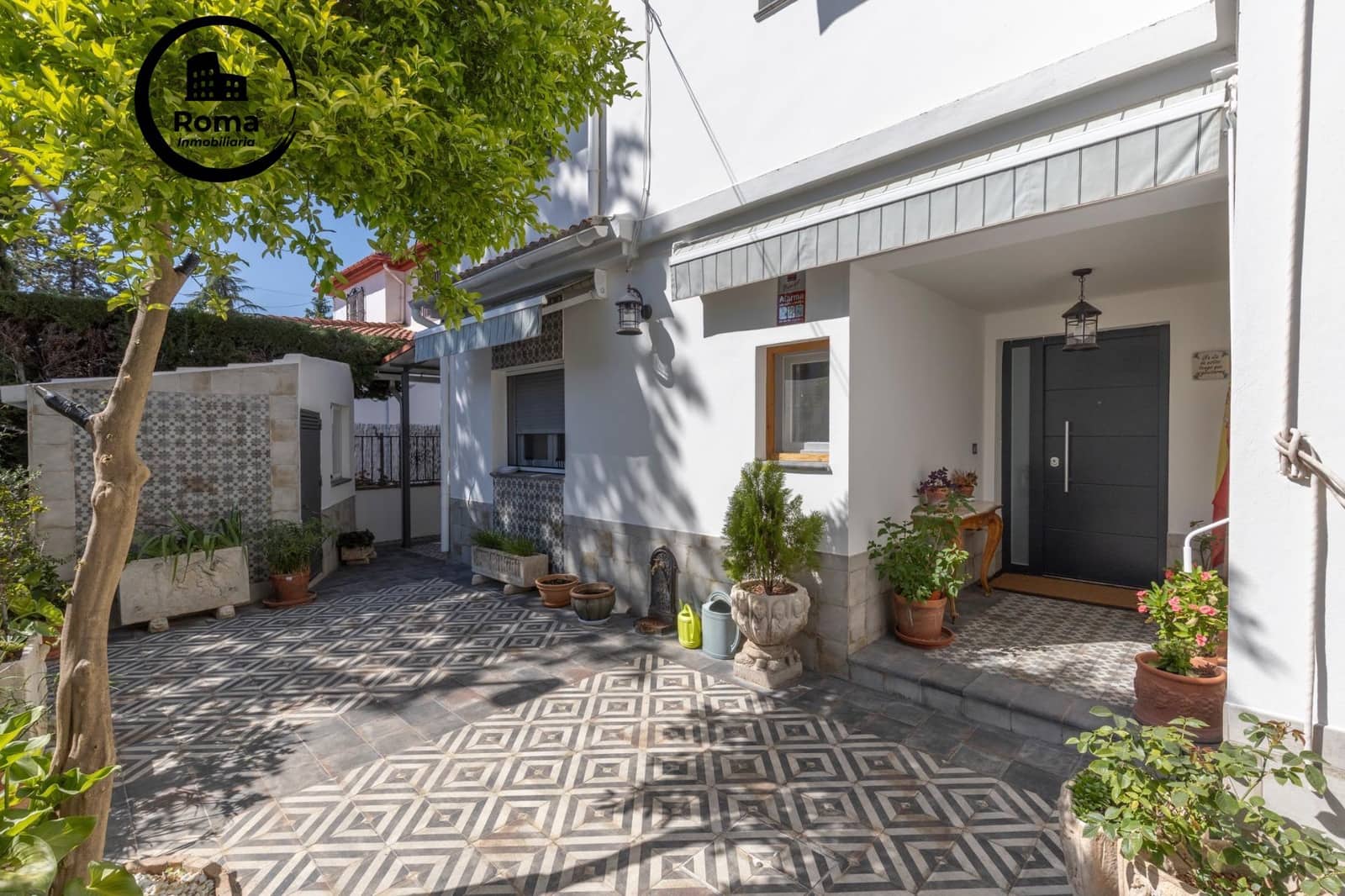 4 slaapkamer Villa te koop in Albolote met zwembad garage - € 510.000 (Ref: 9896462)
