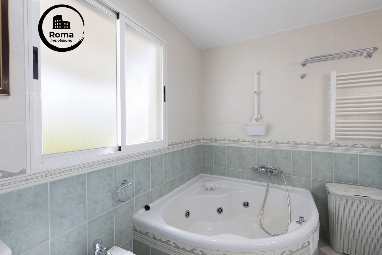 4 slaapkamer Villa te koop in Albolote met zwembad garage - € 510.000 (Ref: 9896462)