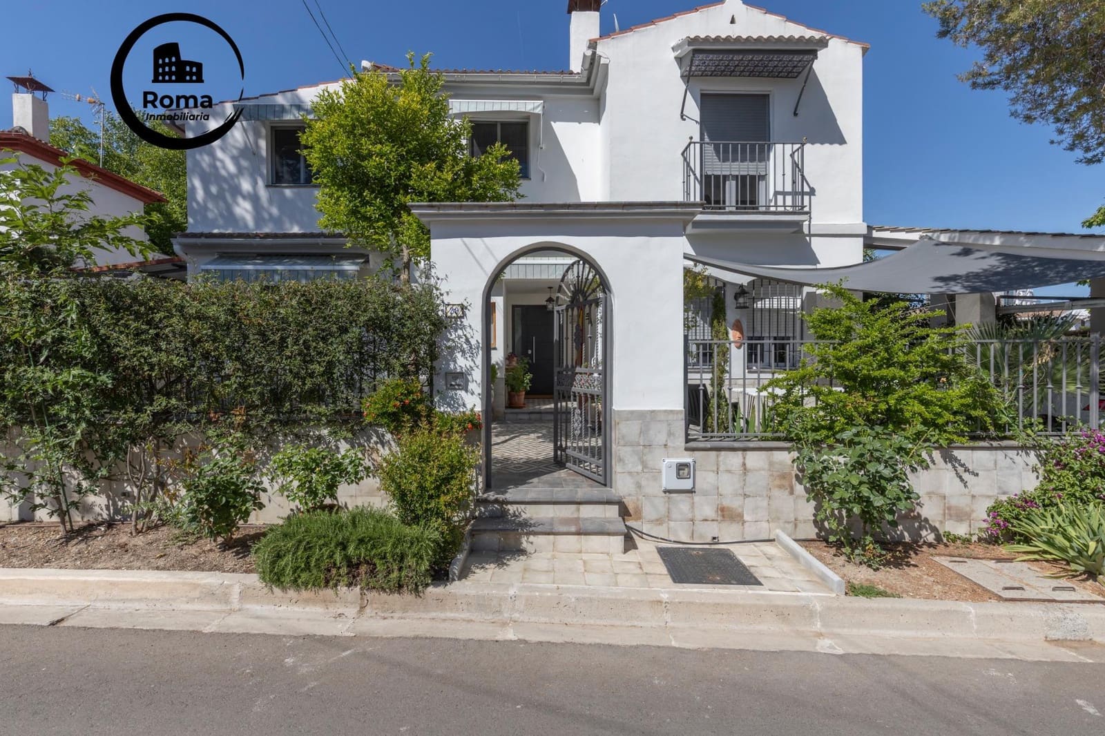 4 slaapkamer Villa te koop in Albolote met zwembad garage - € 510.000 (Ref: 9896462)
