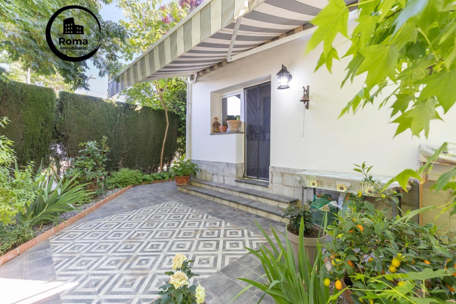 4 slaapkamer Villa te koop in Albolote met zwembad garage - € 510.000 (Ref: 9896462)