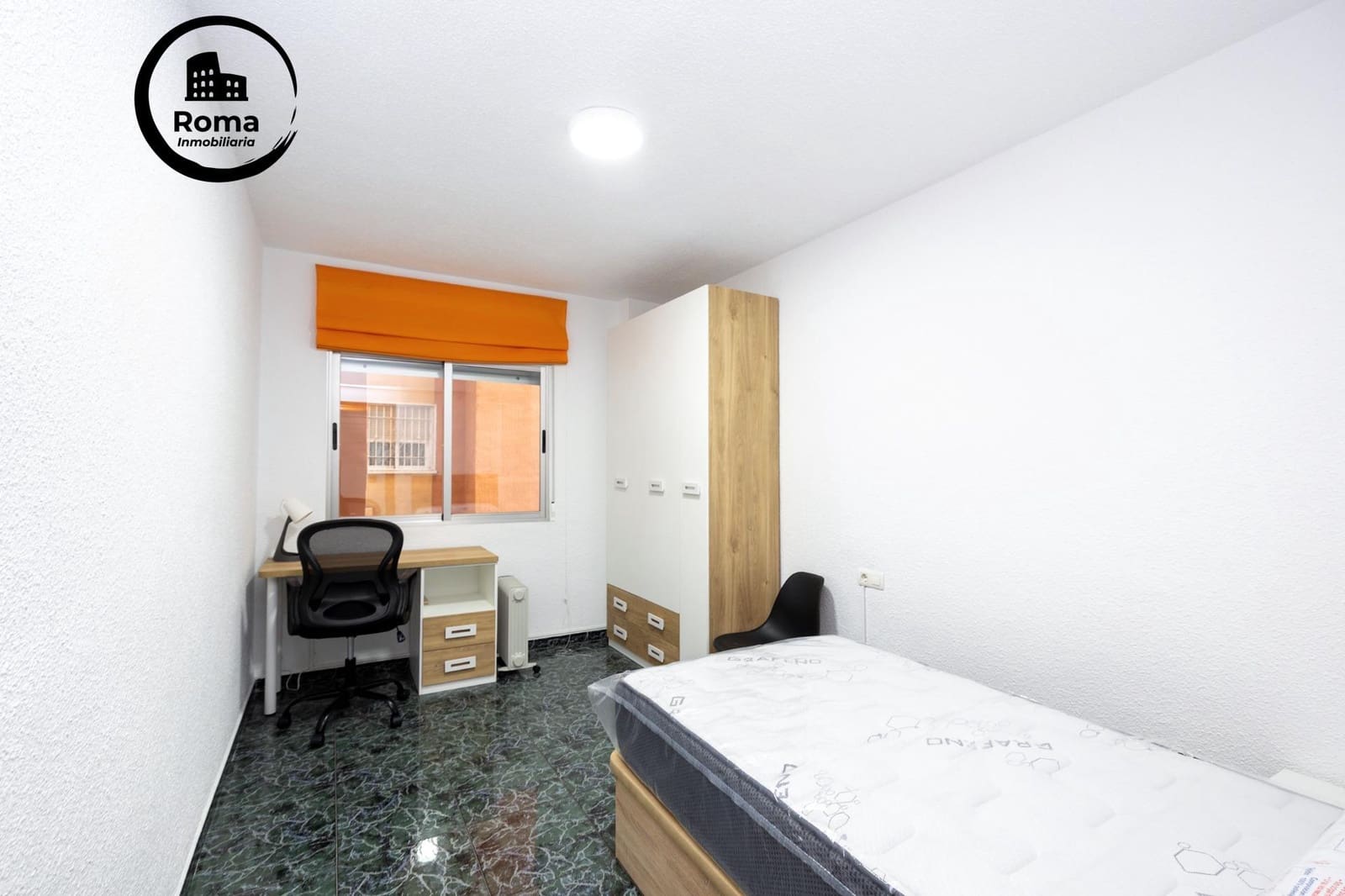 3-bedroom-flat-for-sale-in-camino-de-ronda-rosaleda-granada-city