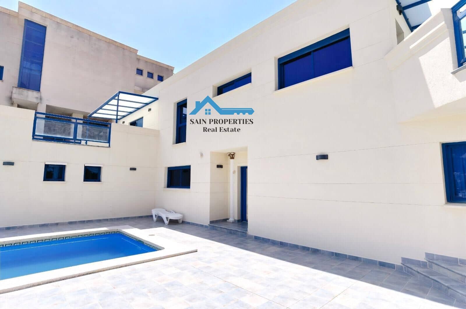 5 bedroom Villa for sale in Altea with pool garage - € 749,000 (Ref: 7896682)