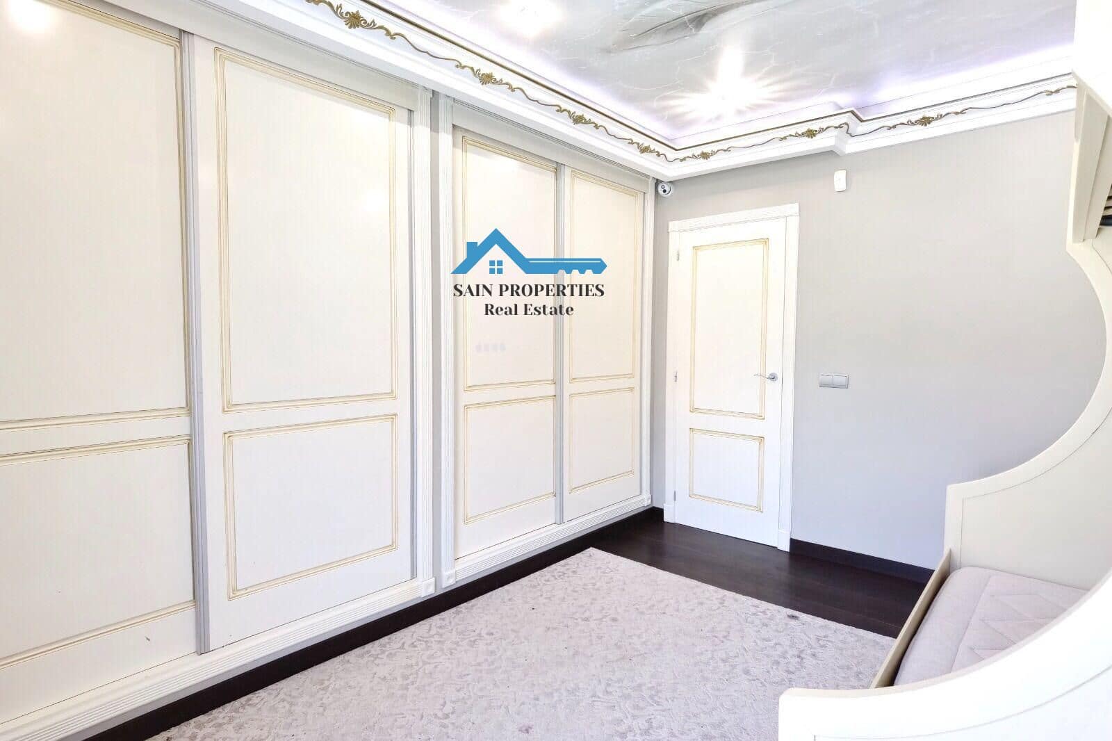 5 bedroom Villa for sale in Altea with pool garage - € 749,000 (Ref: 7896682)