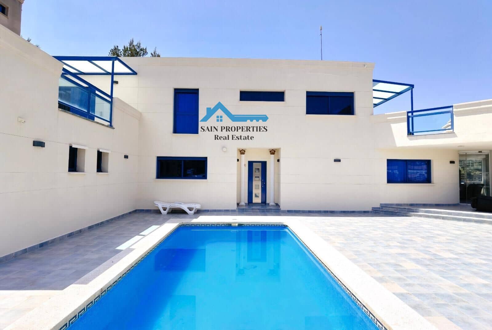 5 bedroom Villa for sale in Altea with pool garage - € 749,000 (Ref: 7896682)