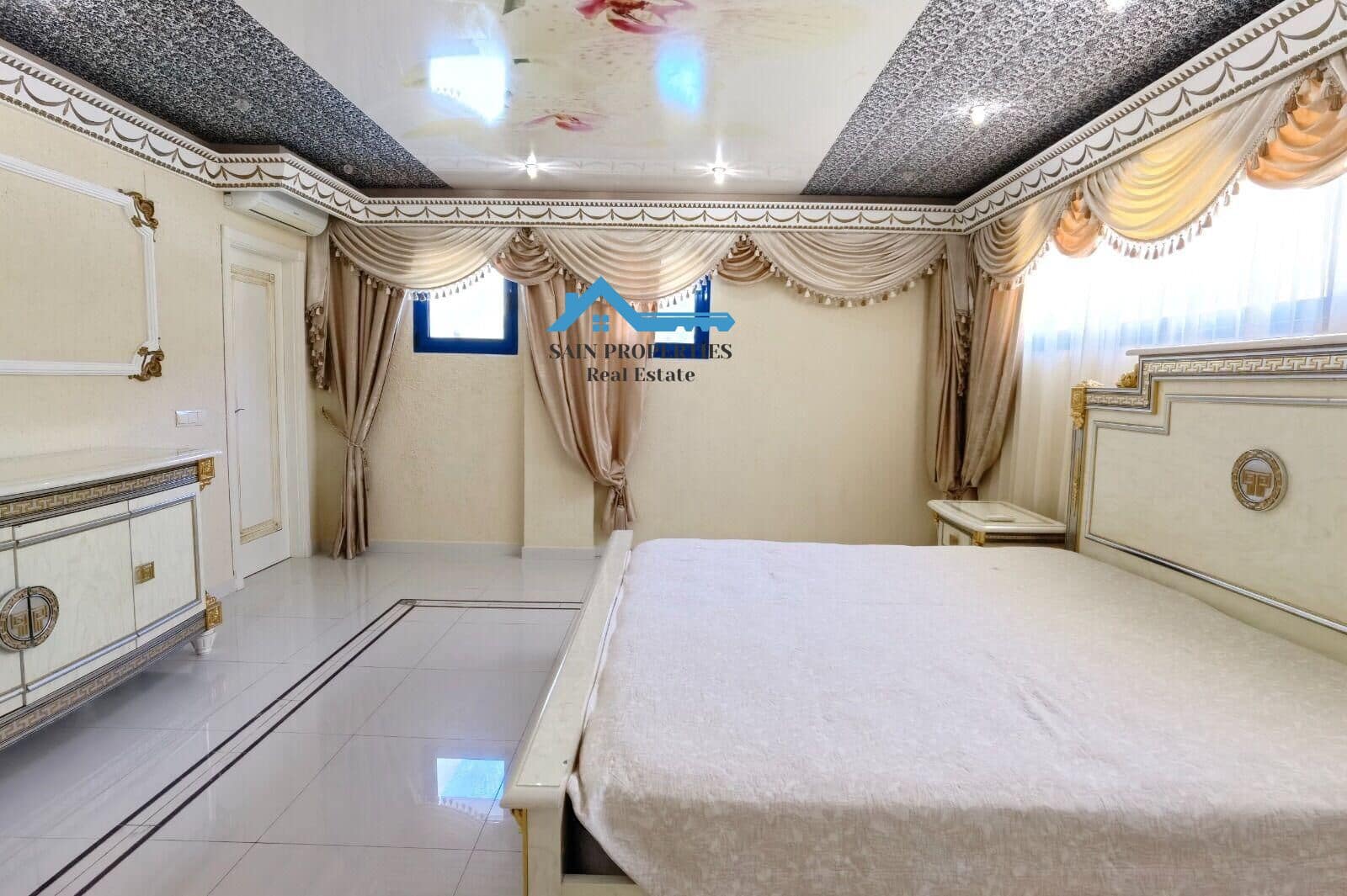 5 bedroom Villa for sale in Altea with pool garage - € 749,000 (Ref: 7896682)