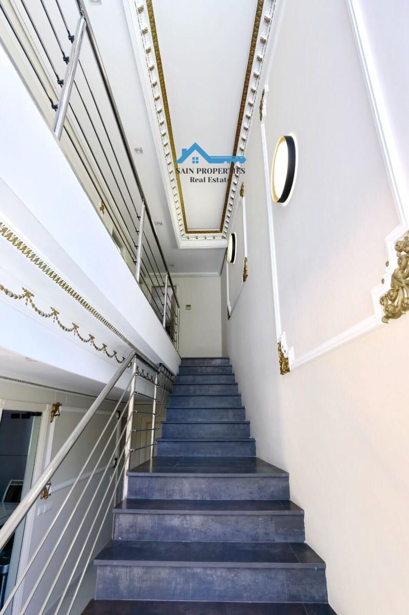 5 bedroom Villa for sale in Altea with pool garage - € 749,000 (Ref: 7896682)