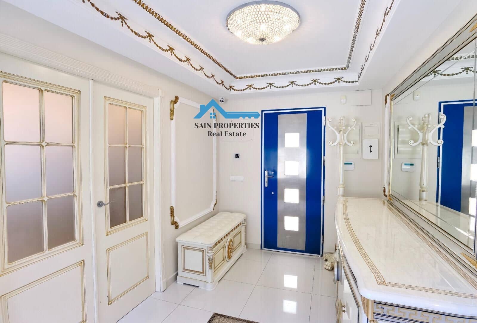 5 bedroom Villa for sale in Altea with pool garage - € 749,000 (Ref: 7896682)