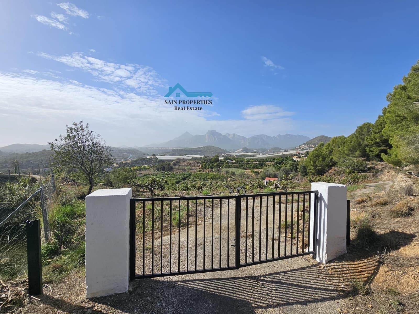 Ubebygd land til salgs i Callosa d'En Sarria - € 157 000 (Ref: 8751150)