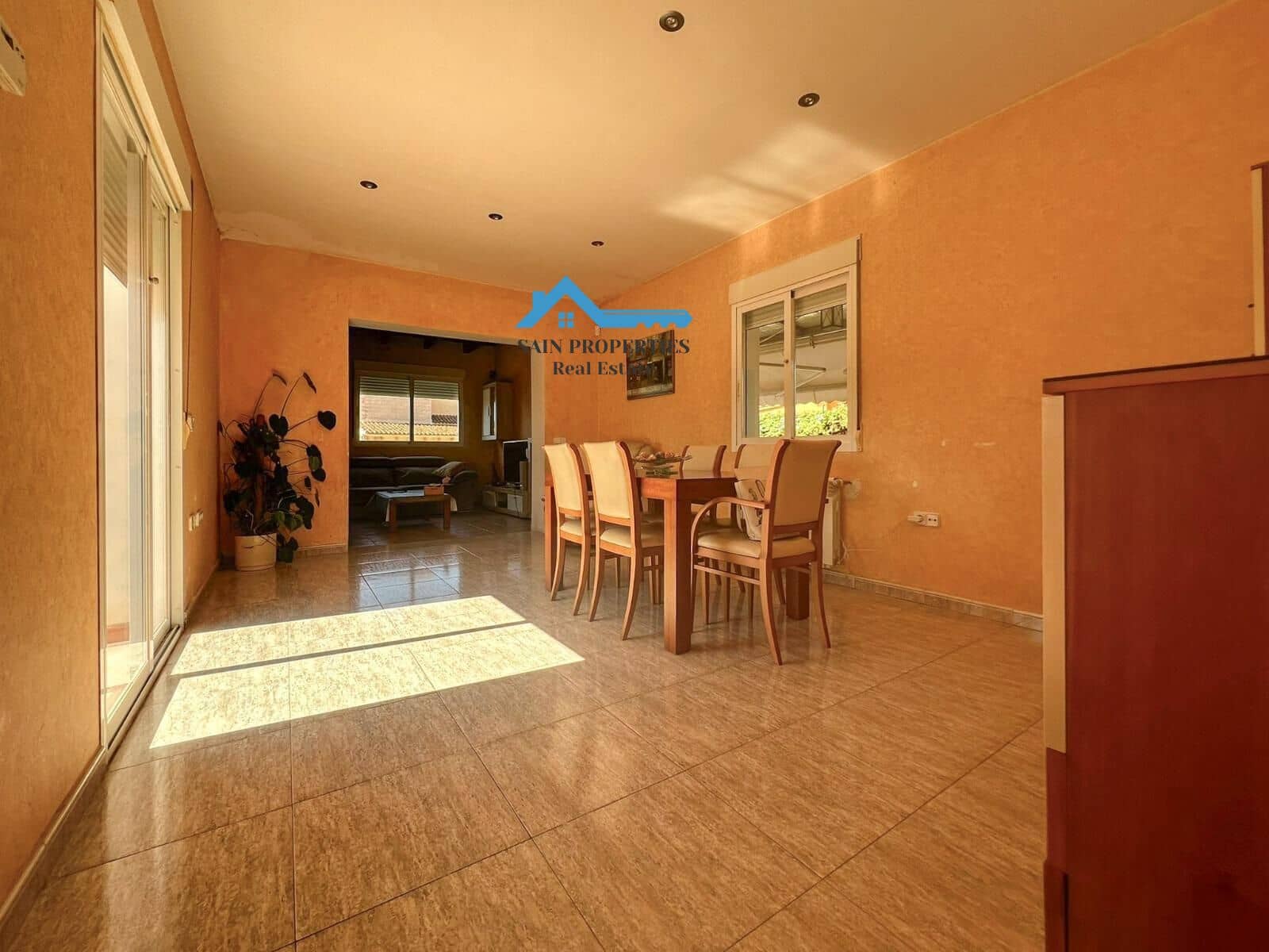 4 bedroom Villa for sale in La Nucia with pool - € 430,000 (Ref: 8755794)