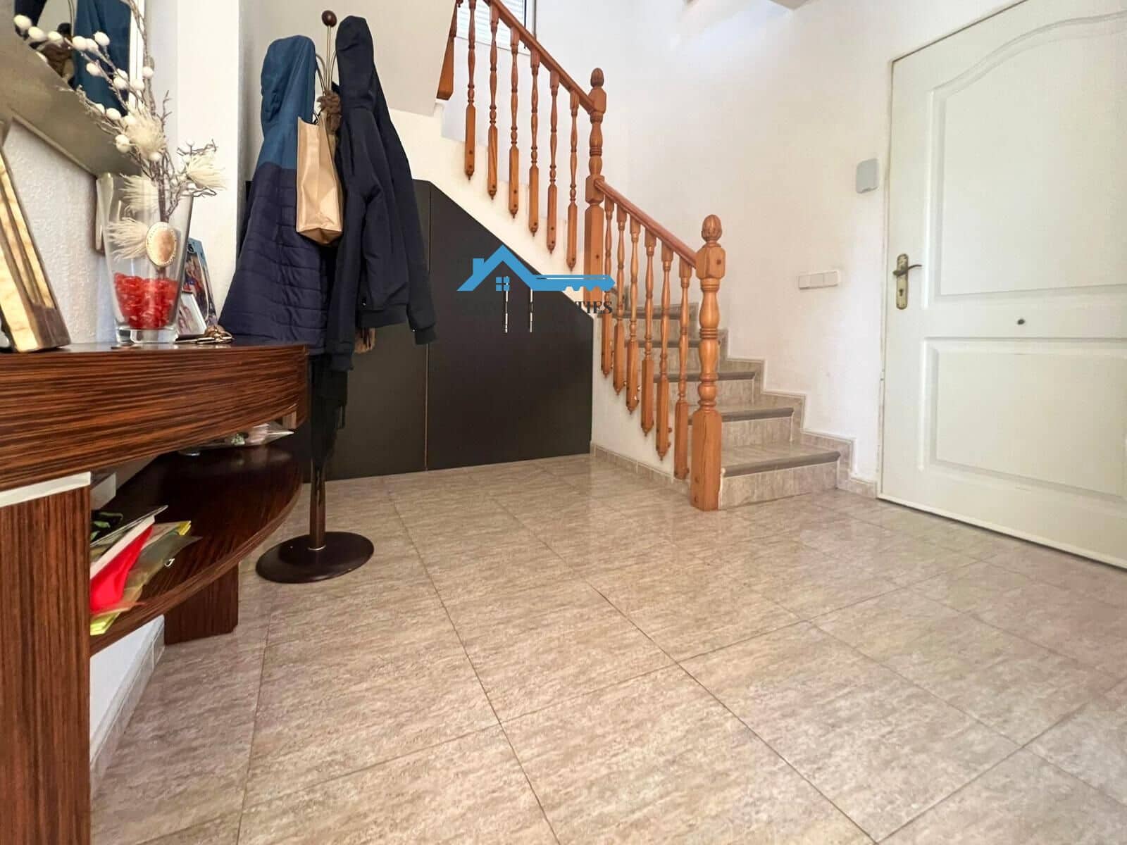 4 bedroom Villa for sale in La Nucia with pool - € 430,000 (Ref: 8755794)