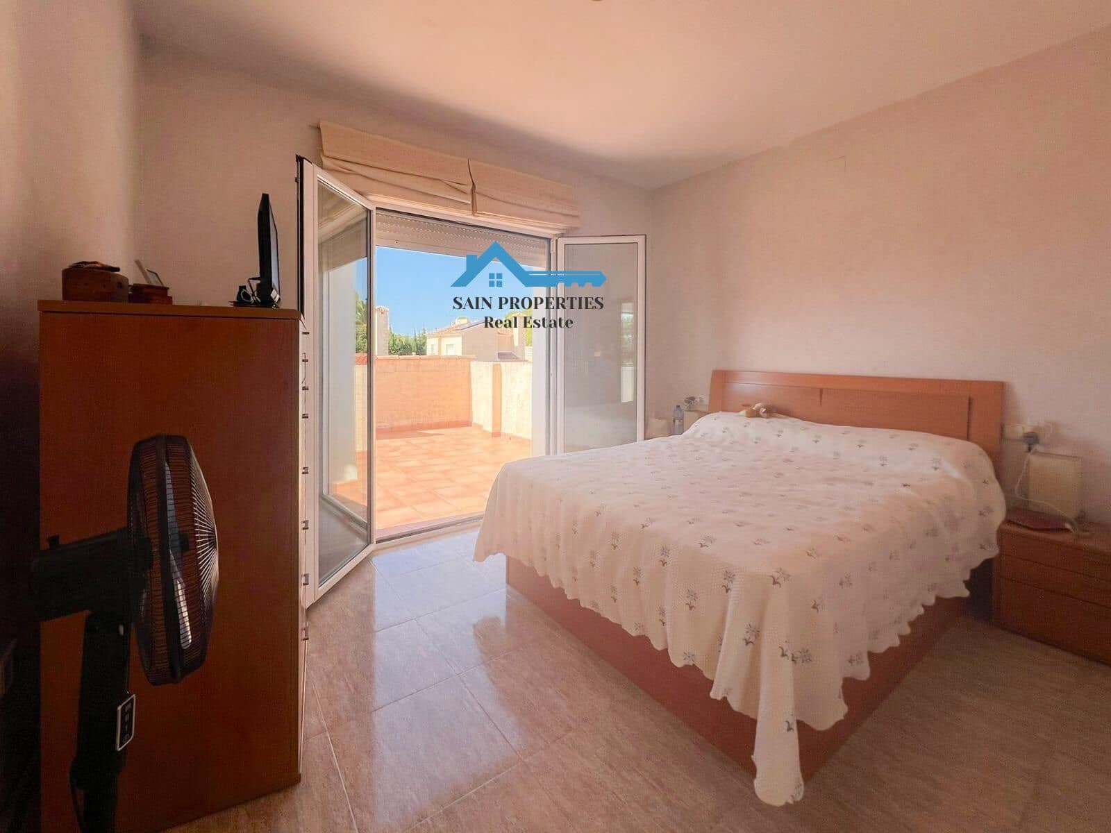 4 bedroom Villa for sale in La Nucia with pool - € 430,000 (Ref: 8755794)