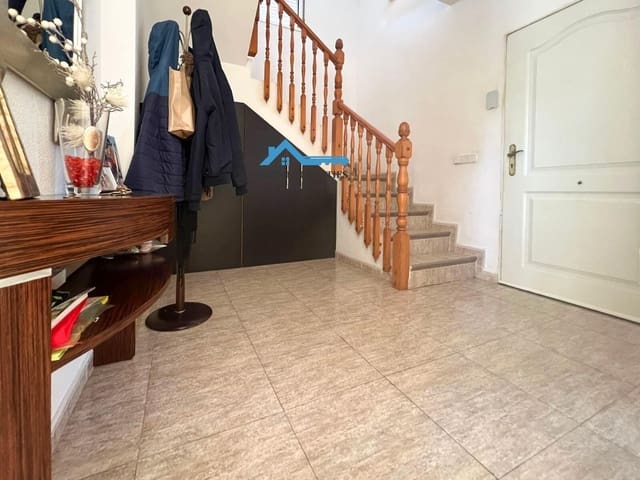 4 bedroom Villa for sale in La Nucia with pool - € 430,000 (Ref: 8755794)