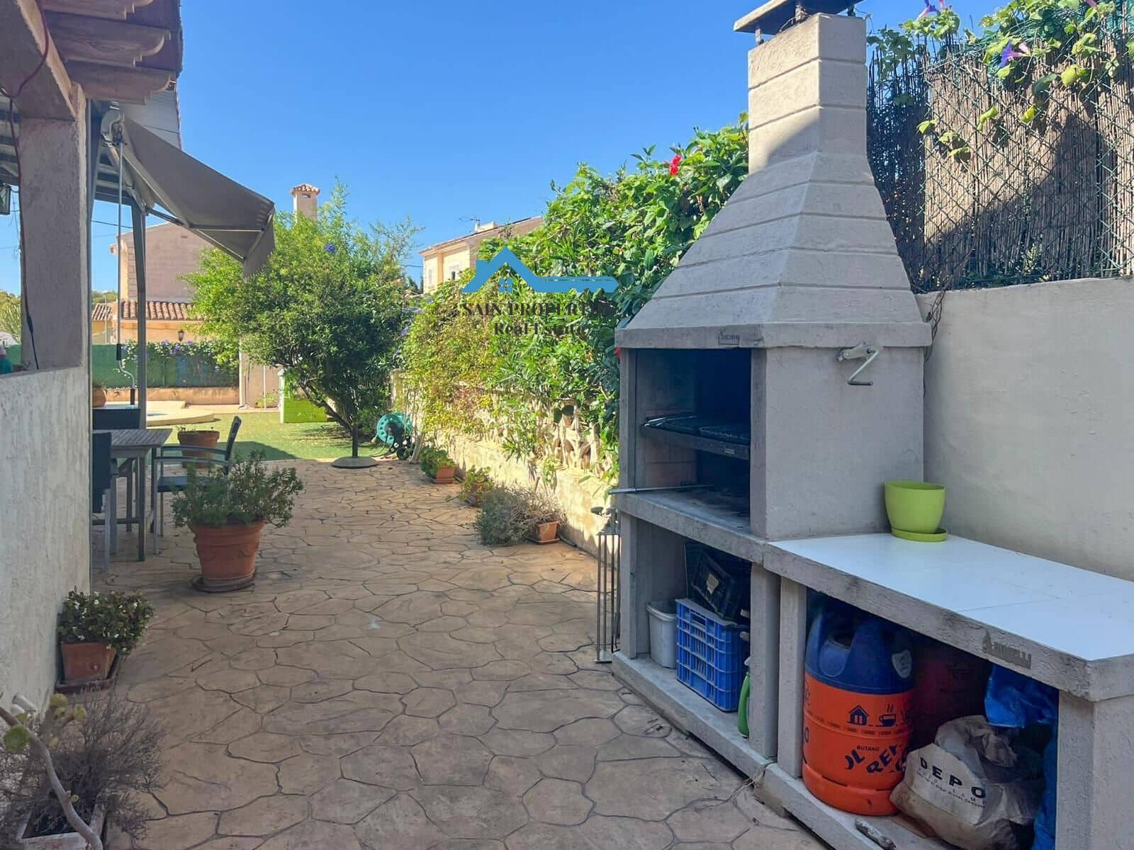 4 bedroom Villa for sale in La Nucia with pool - € 430,000 (Ref: 8755794)