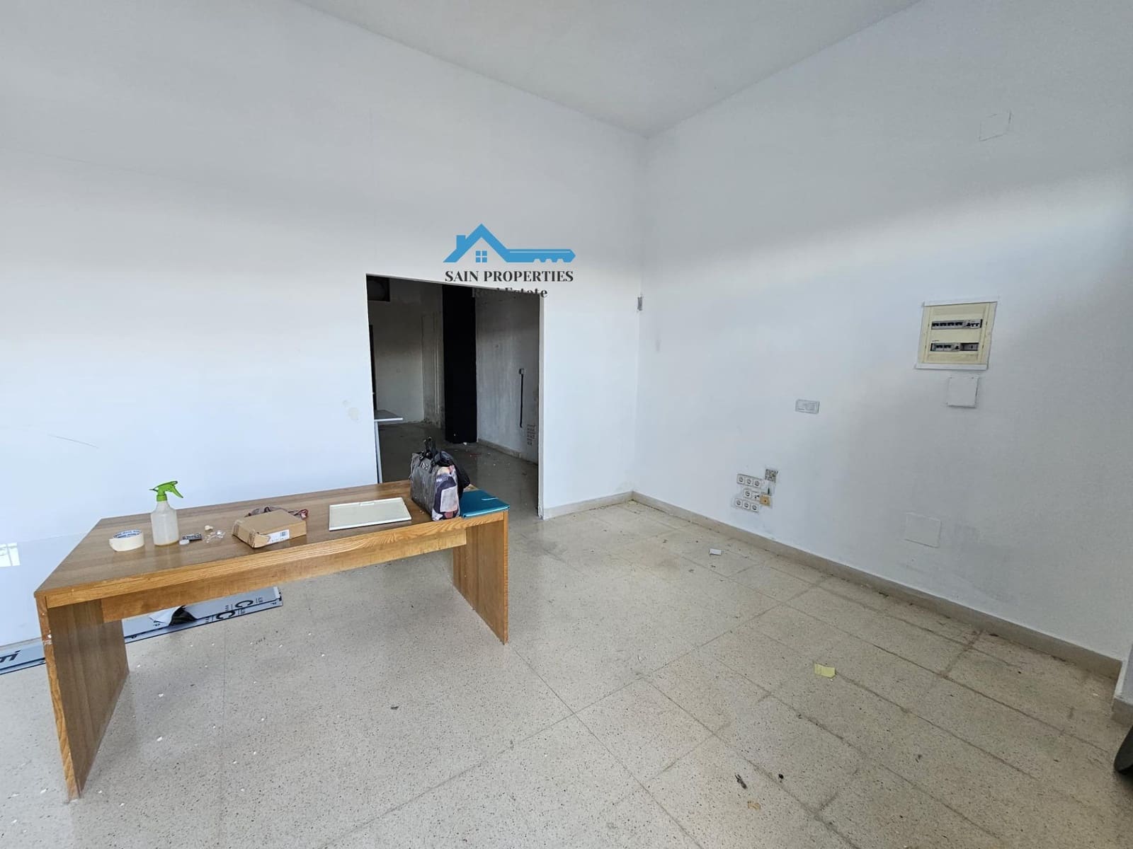 Commercieel te koop in La Nucia - € 194.900 (Ref: 8760230)