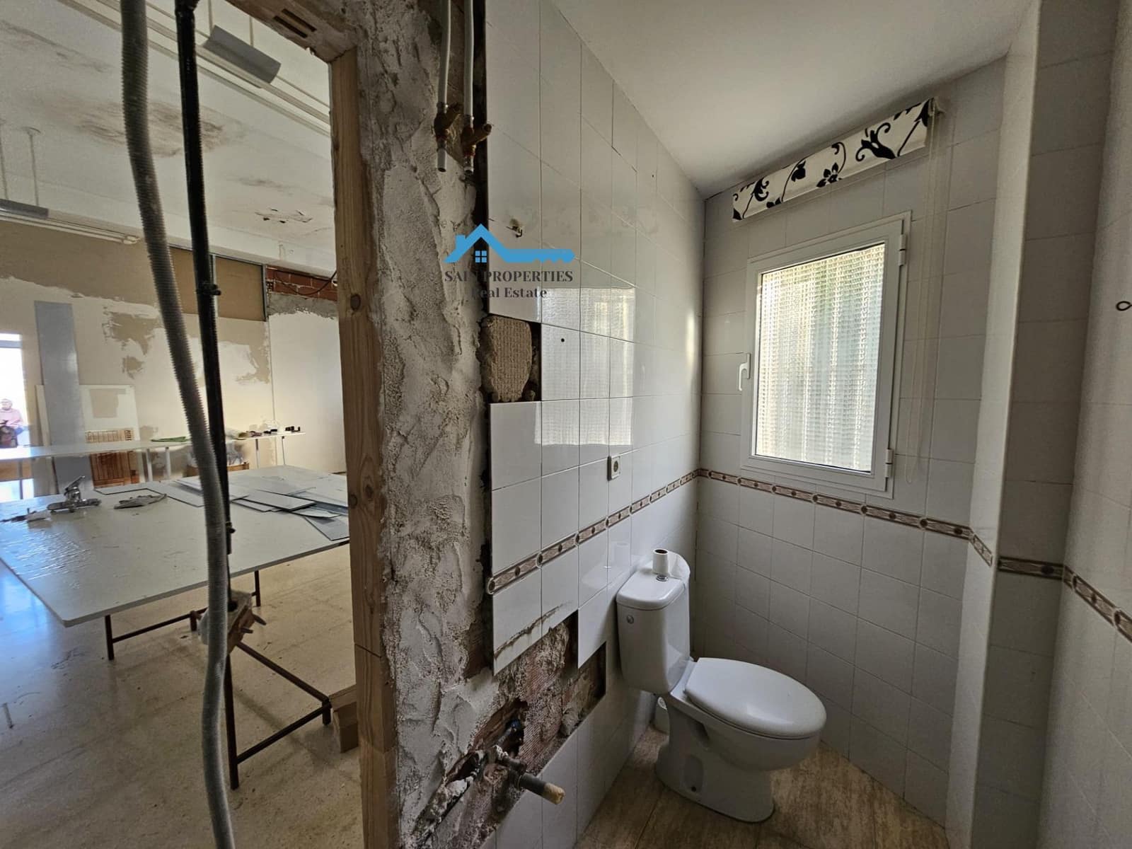 Commercieel te koop in La Nucia - € 194.900 (Ref: 8760230)