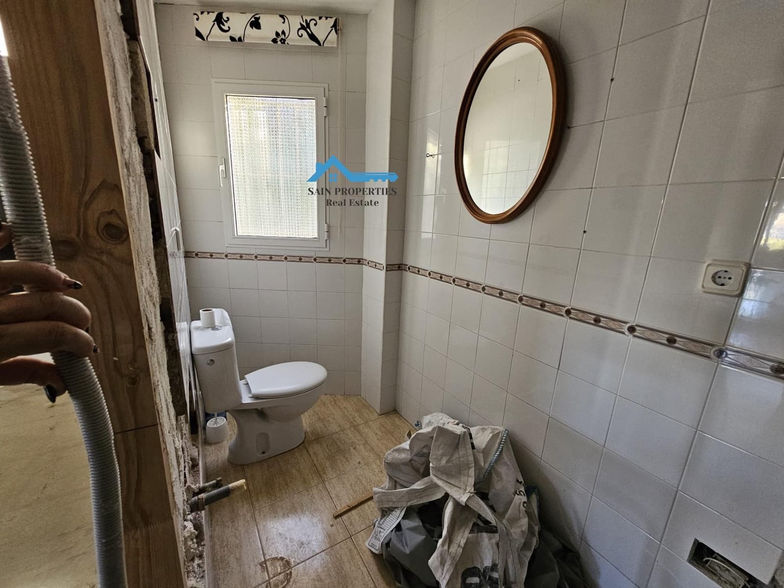 Commercieel te koop in La Nucia - € 194.900 (Ref: 8760230)