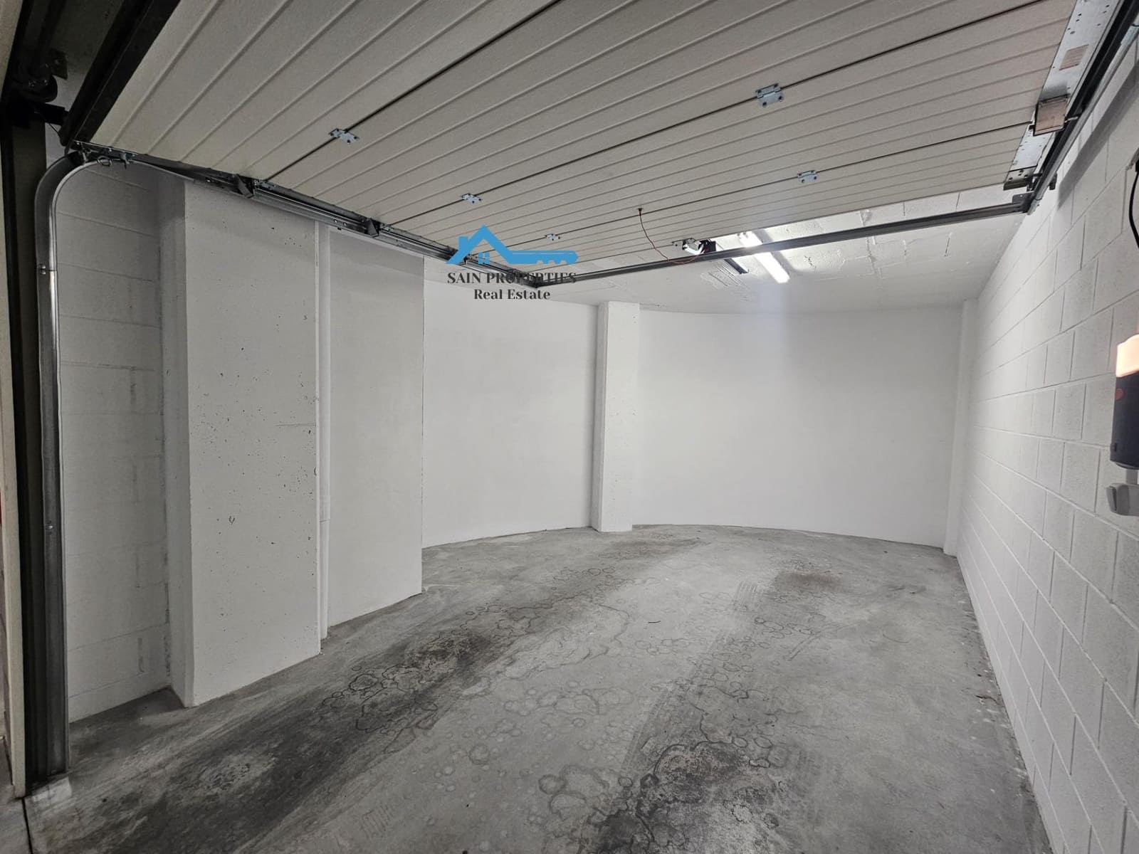 Garage til salg i Benidorm - € 42.900 (Ref: 8854923)