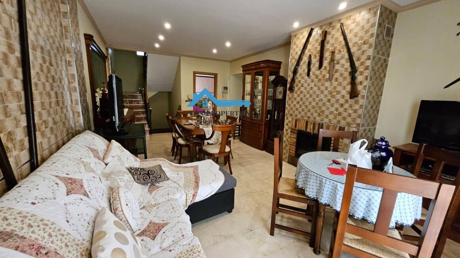 4 soveværelse Byhus til salg i La Nucia med garage - € 307.000 (Ref: 8867205)