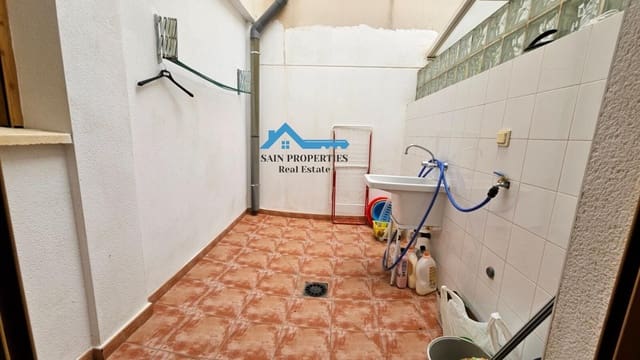 Casa de 4 habitaciones en La Nucia en venta con garaje - 307.000 € (Ref: 8867205)