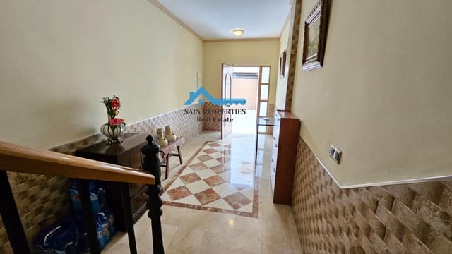 Casa de 4 habitaciones en La Nucia en venta con garaje - 307.000 € (Ref: 8867205)